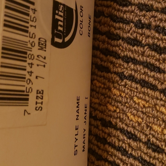 NIB Vintage 90s Mary janes - Picture 4 of 4